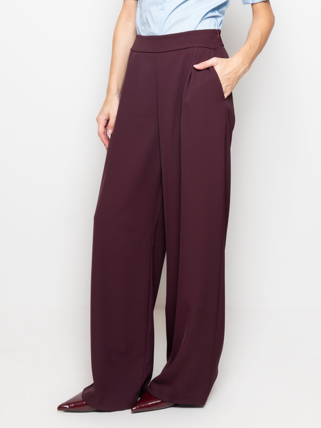 Pantalone palazzo con pences