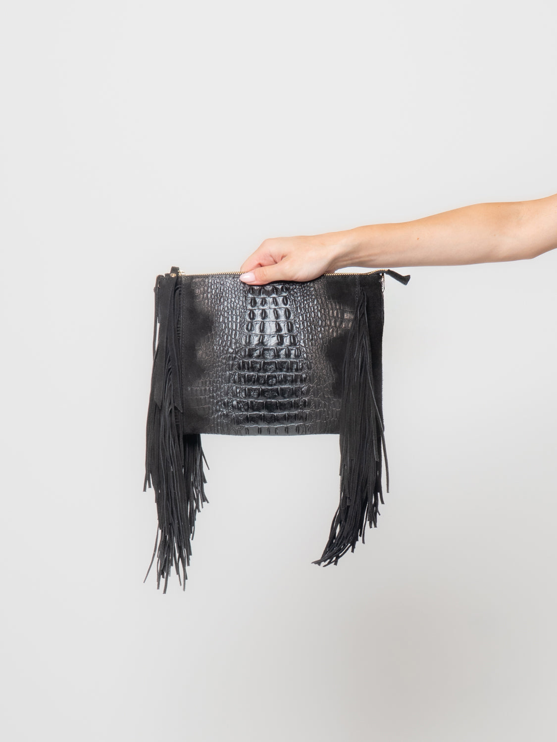 Pochette in pelle effetto coccodrillo con frange