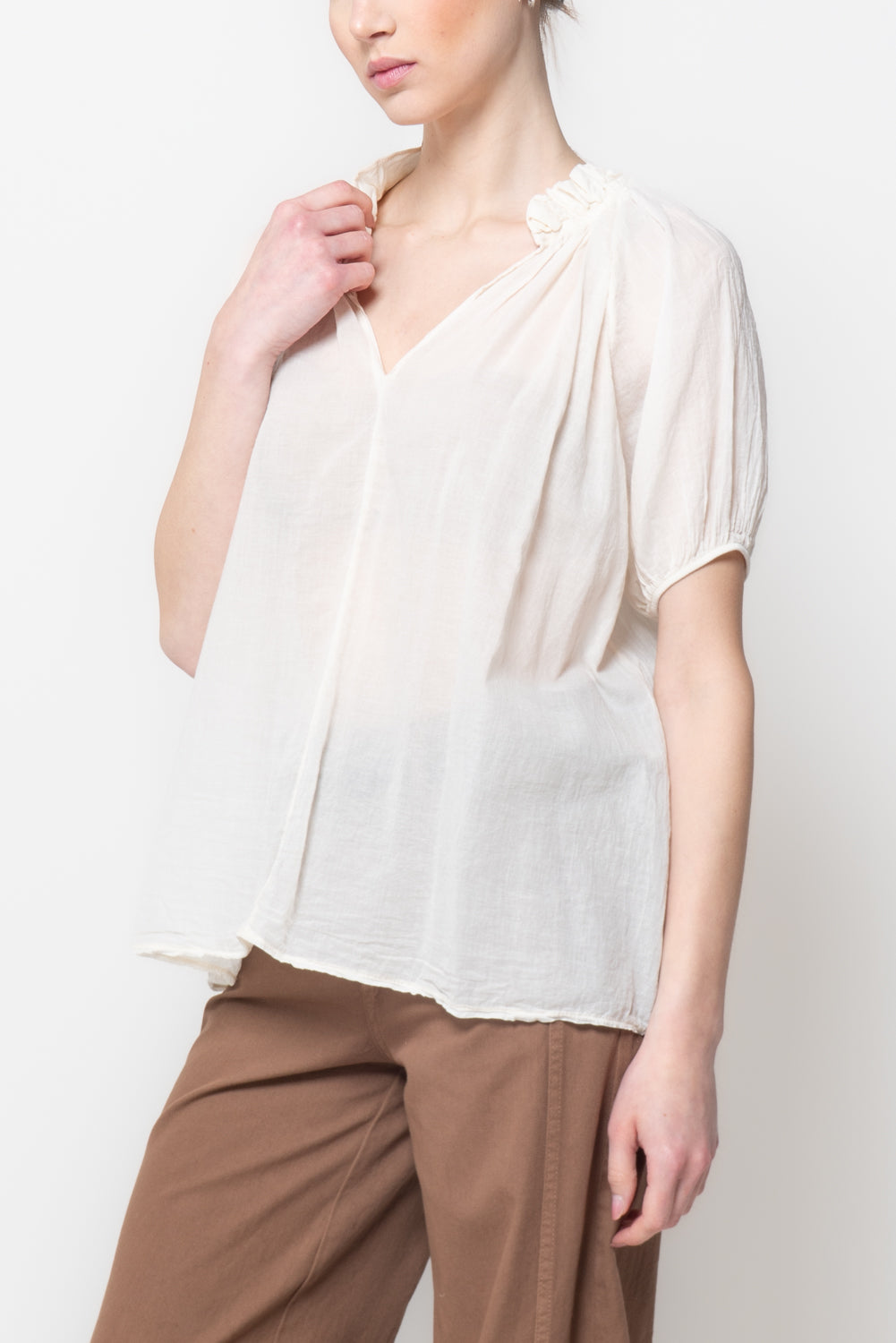 Blusa alla coreana in mussola