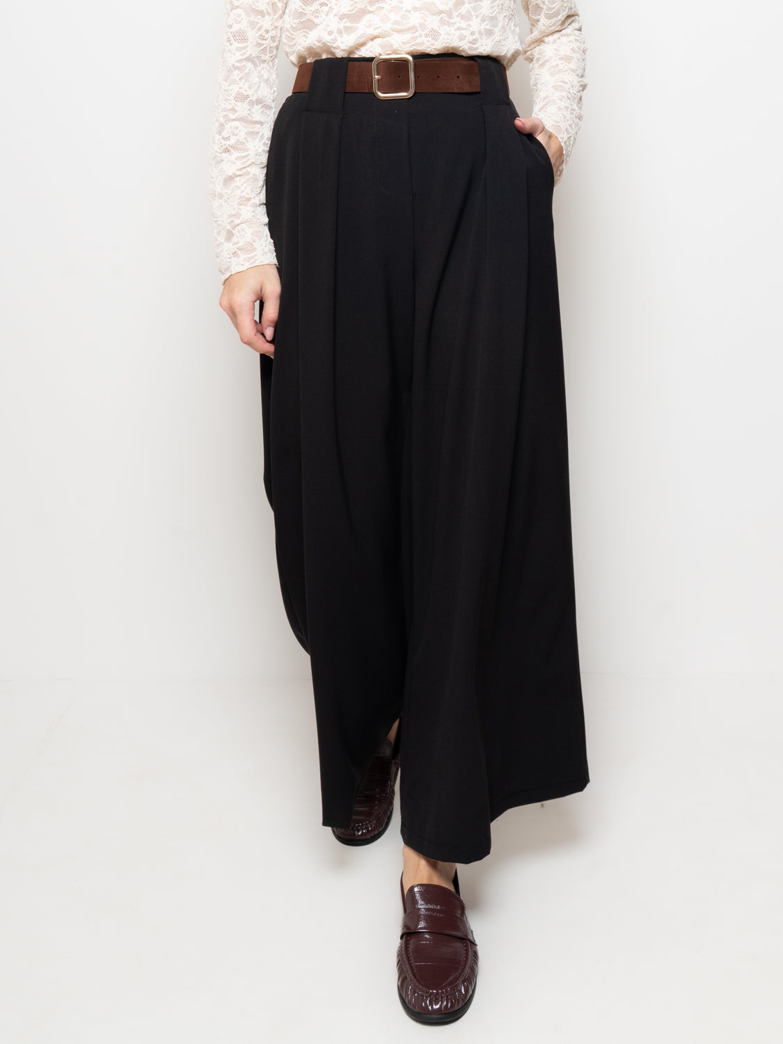 Pantalone palazzo con cintura