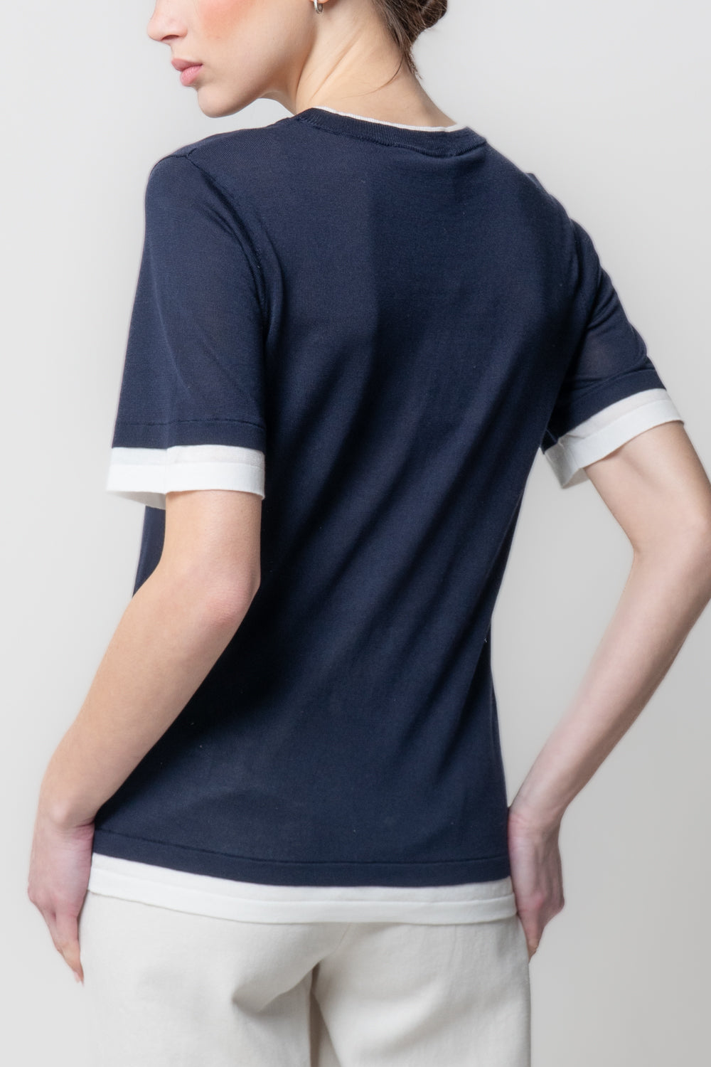 T-shirt in Maglia con Profili a Contrasto