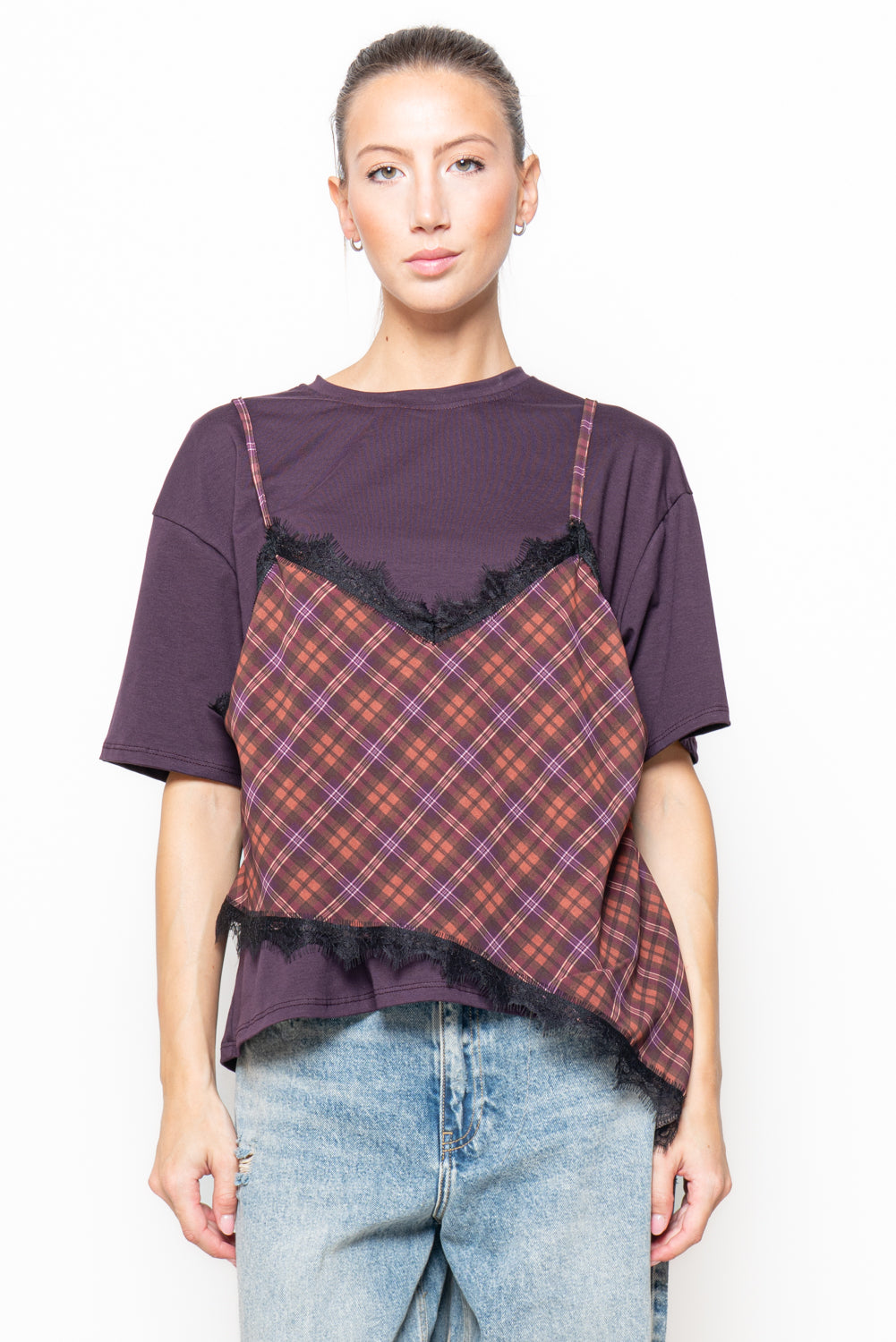 T-shirt con top a quadri sovrapposto
