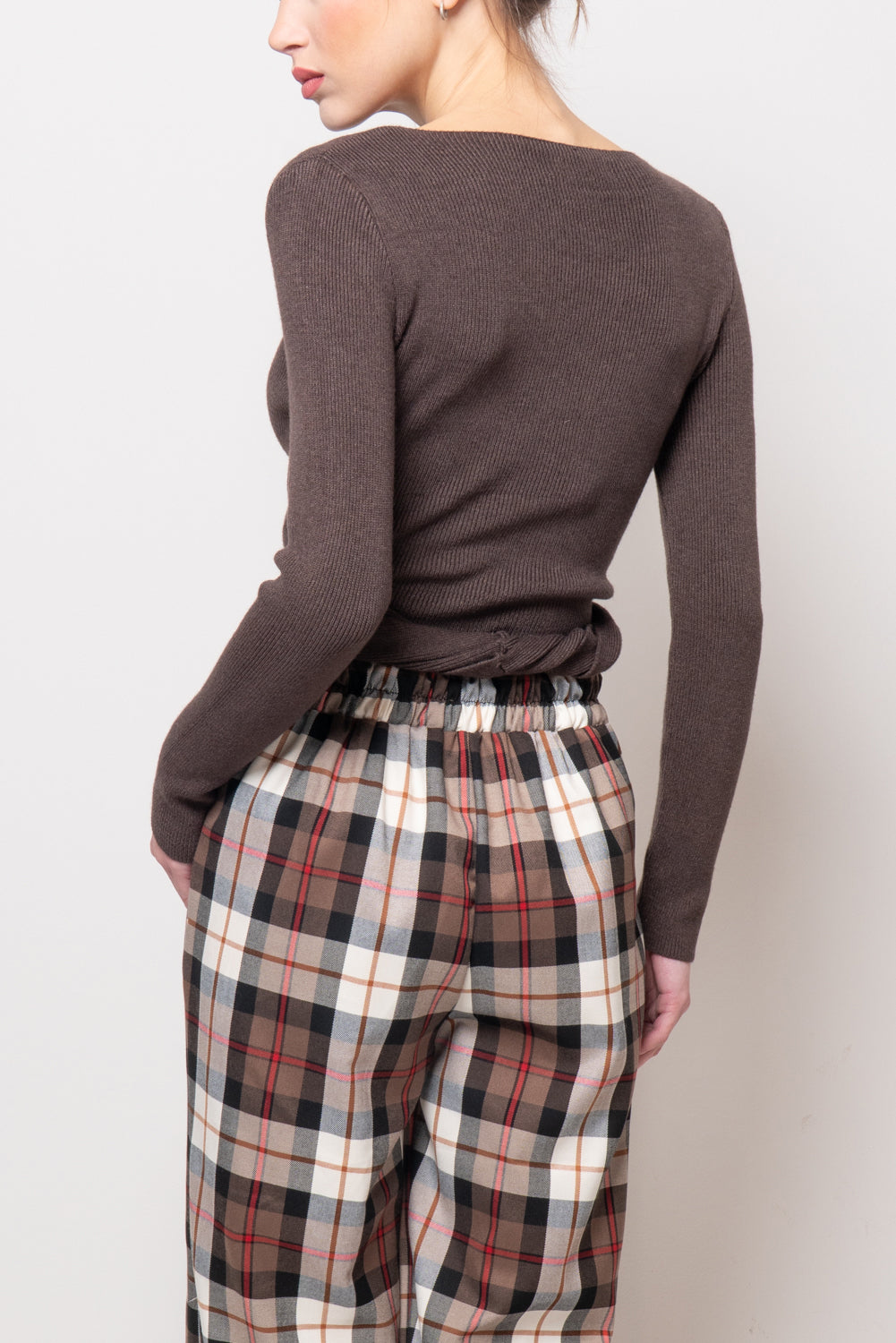 Maglia con incrocio cut out