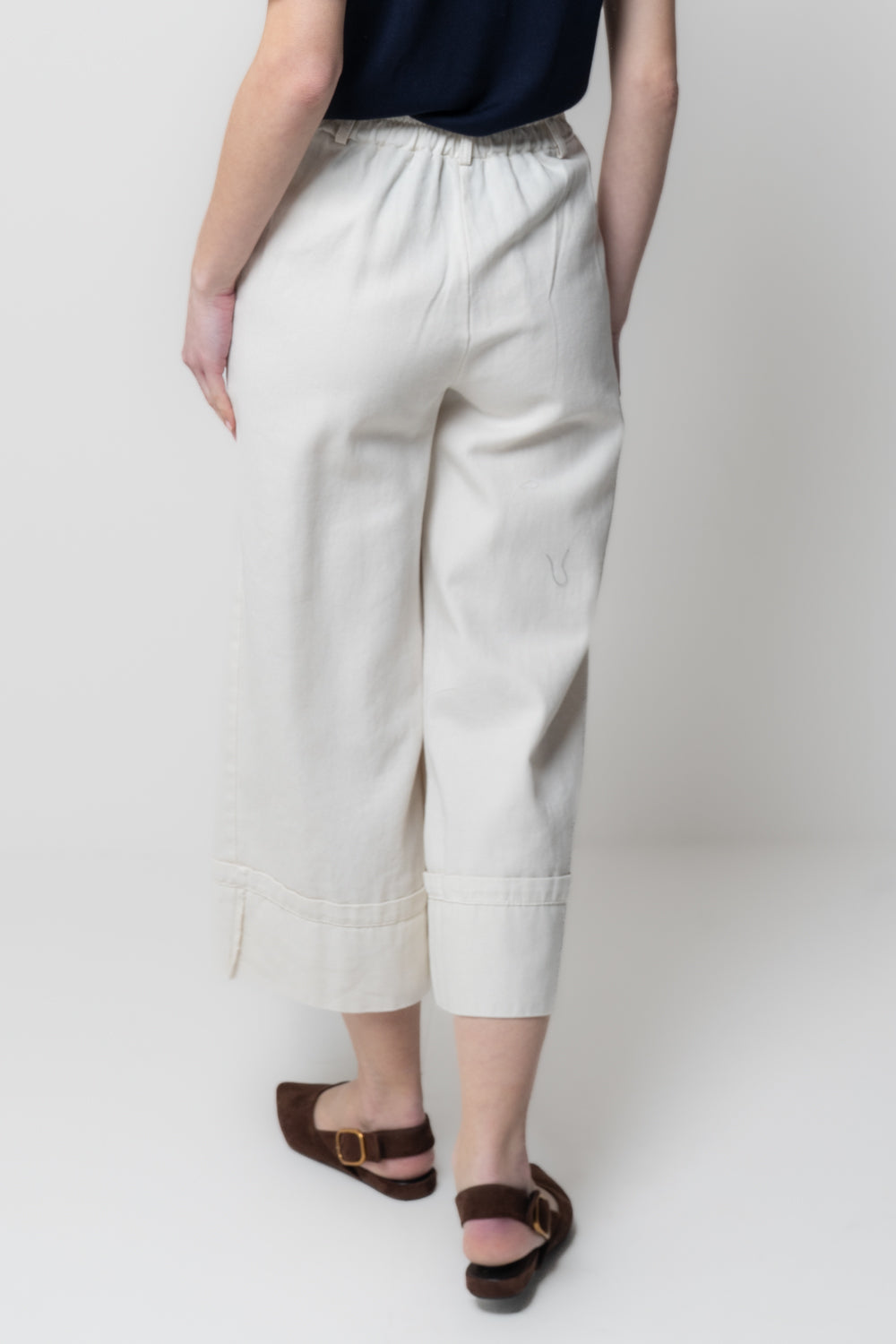 Pantalone Cropped con Risvolto