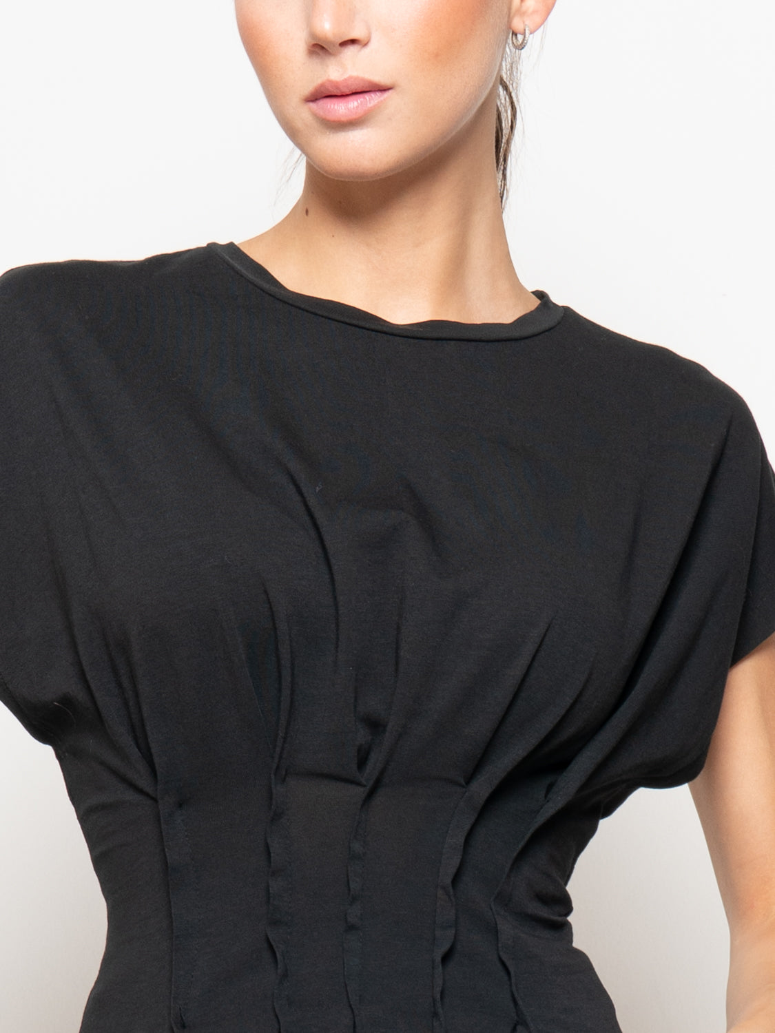 T-shirt rappresa in vita