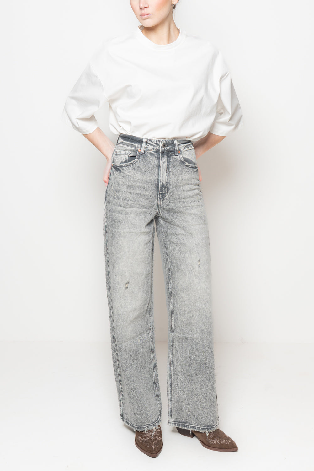 Jeans wide lavaggio sdrucito