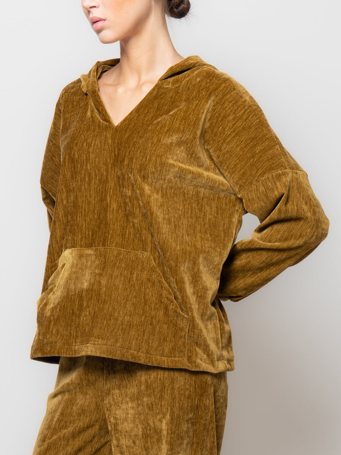 Felpa in ciniglia con cappuccio