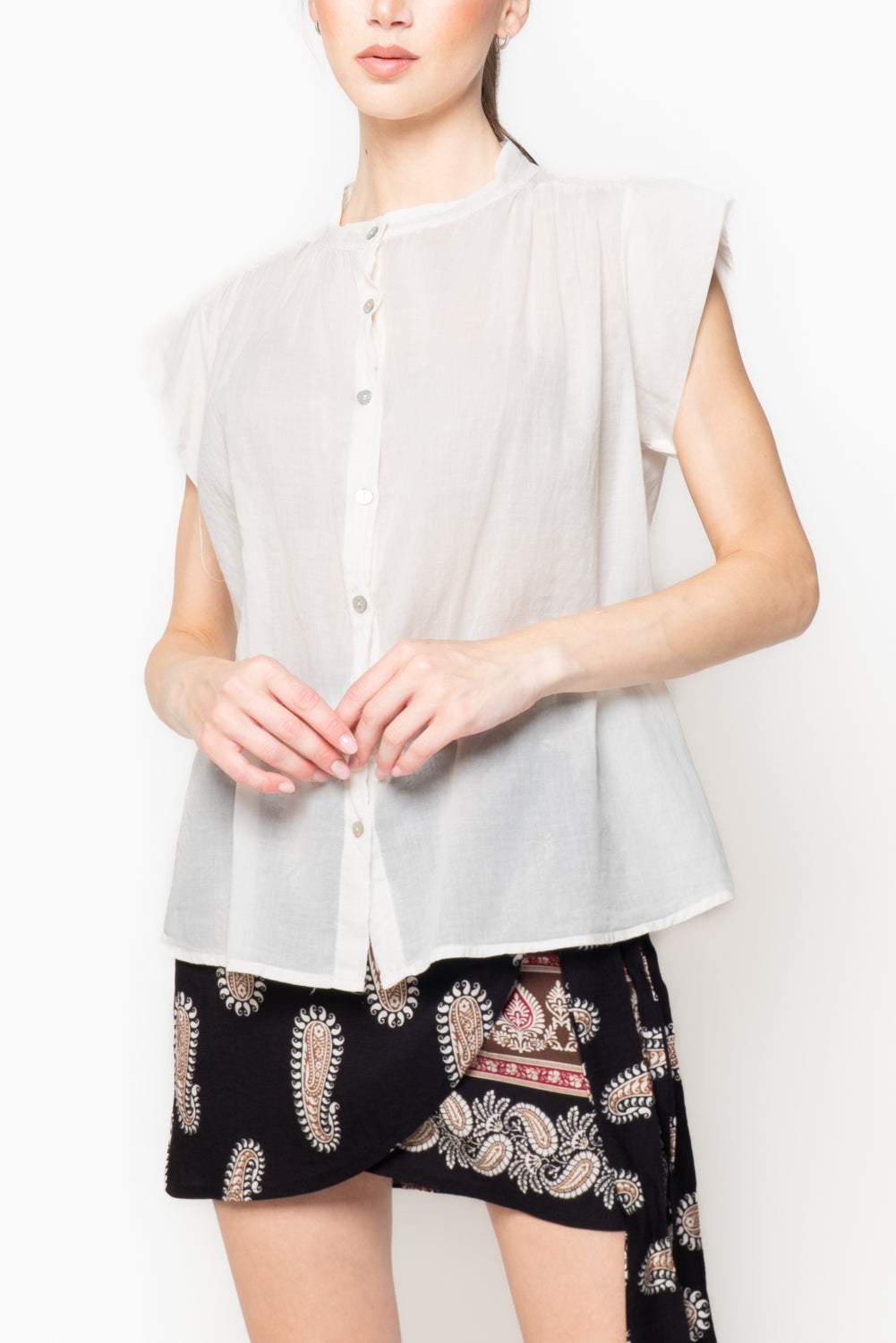 Blusa in mussola alla coreana