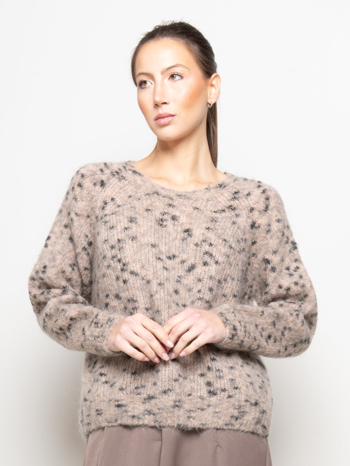 Maglia fantasia puntinata