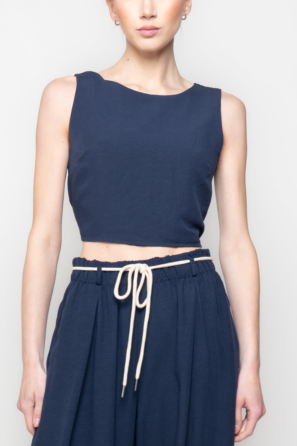 Top con Retro Scollo a V e Fiocco Regolabile