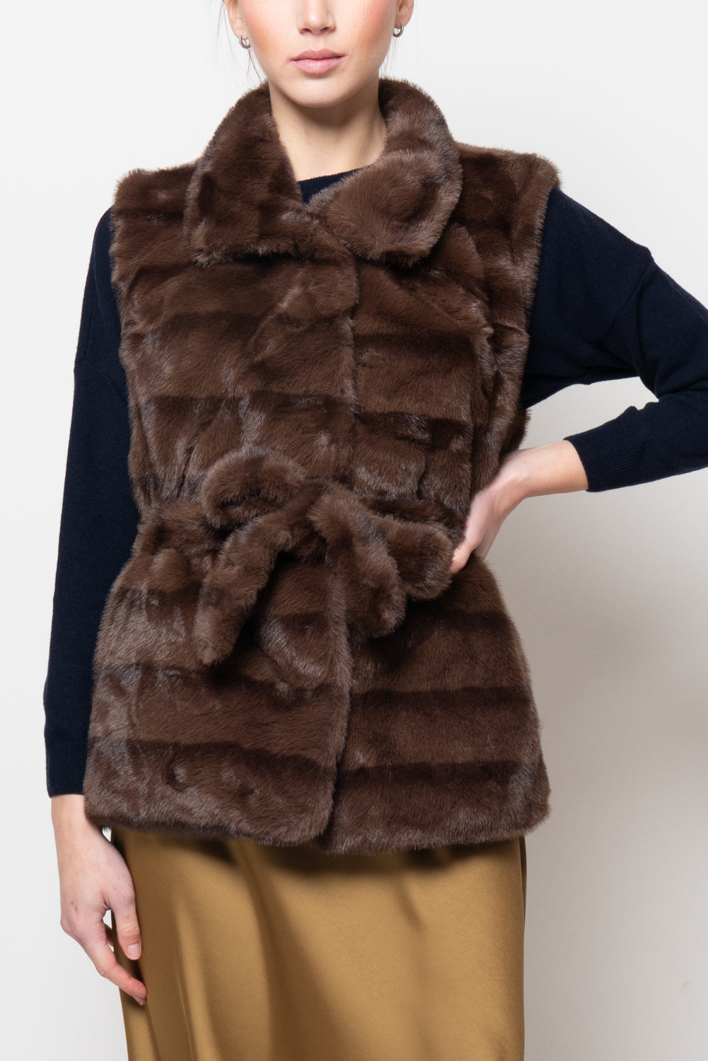 Ecopelliccia rigata con colletto