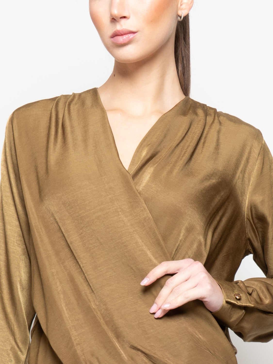 Blusa in satin a portafoglio
