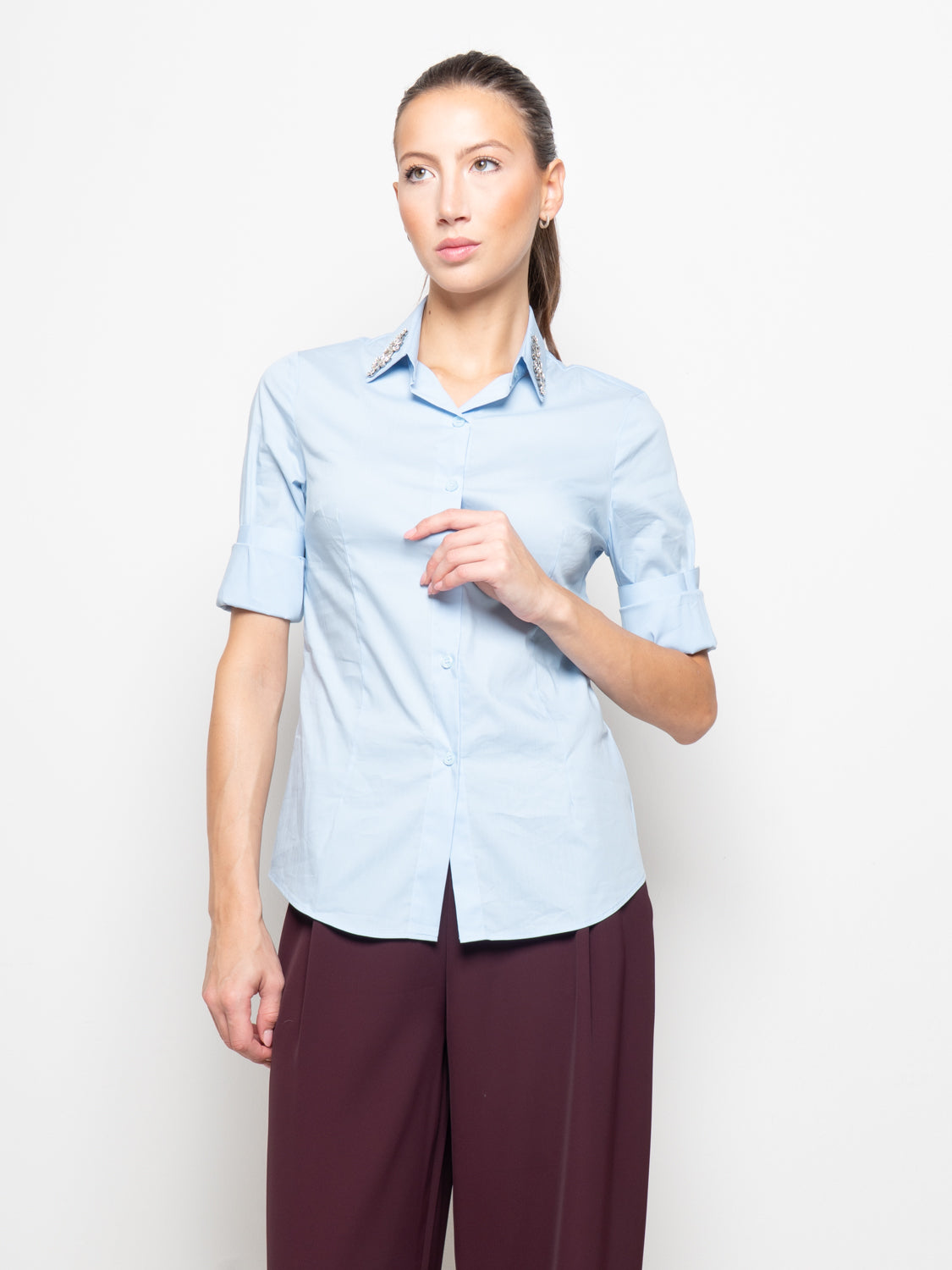 Camicia con collo gioiello