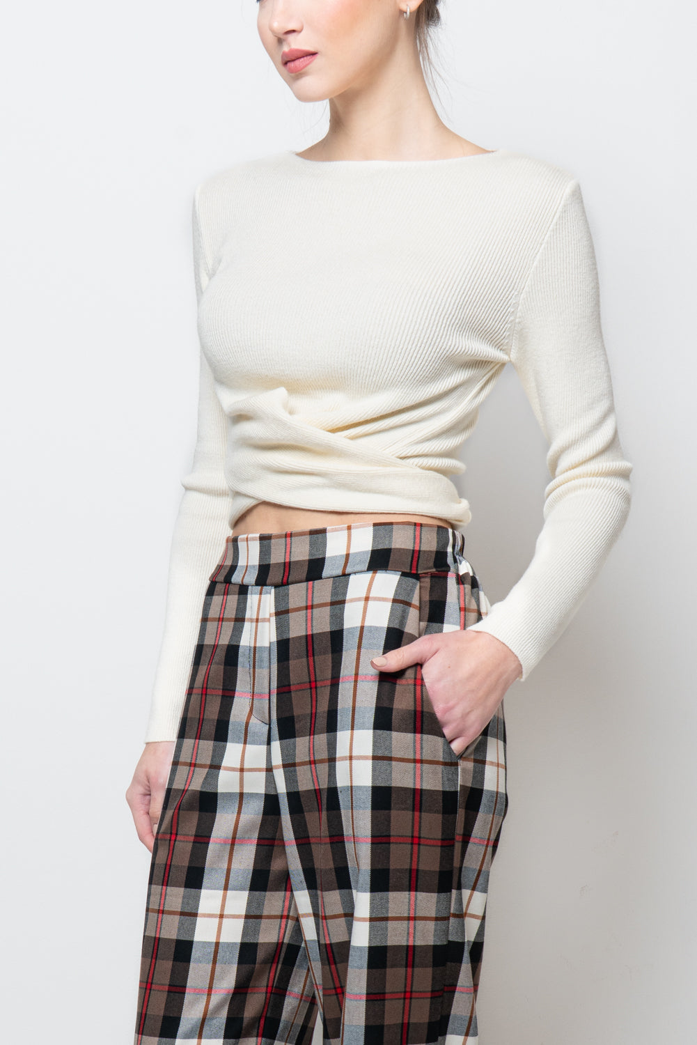 Maglia con incrocio cut out