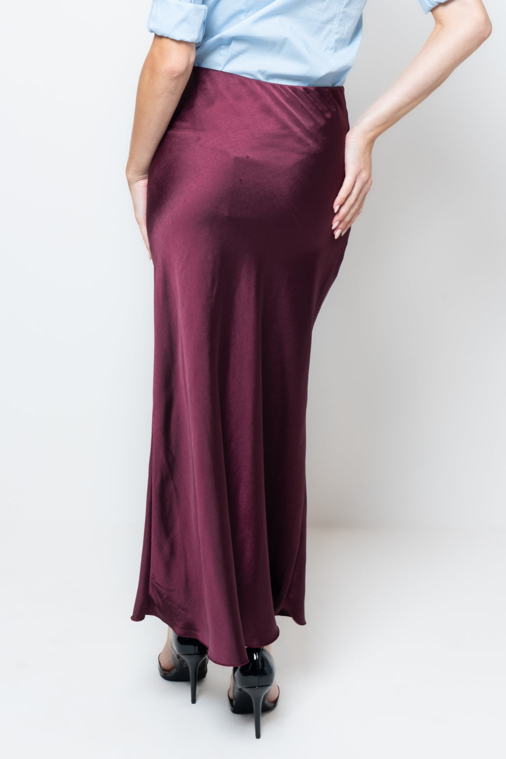 Gonna in satin lunga