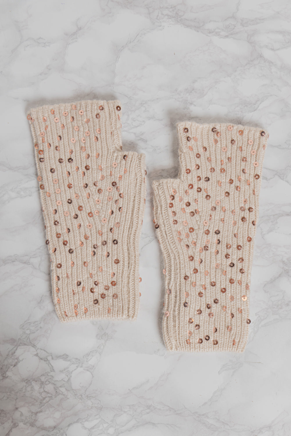 Cappello+guanti con paillettes