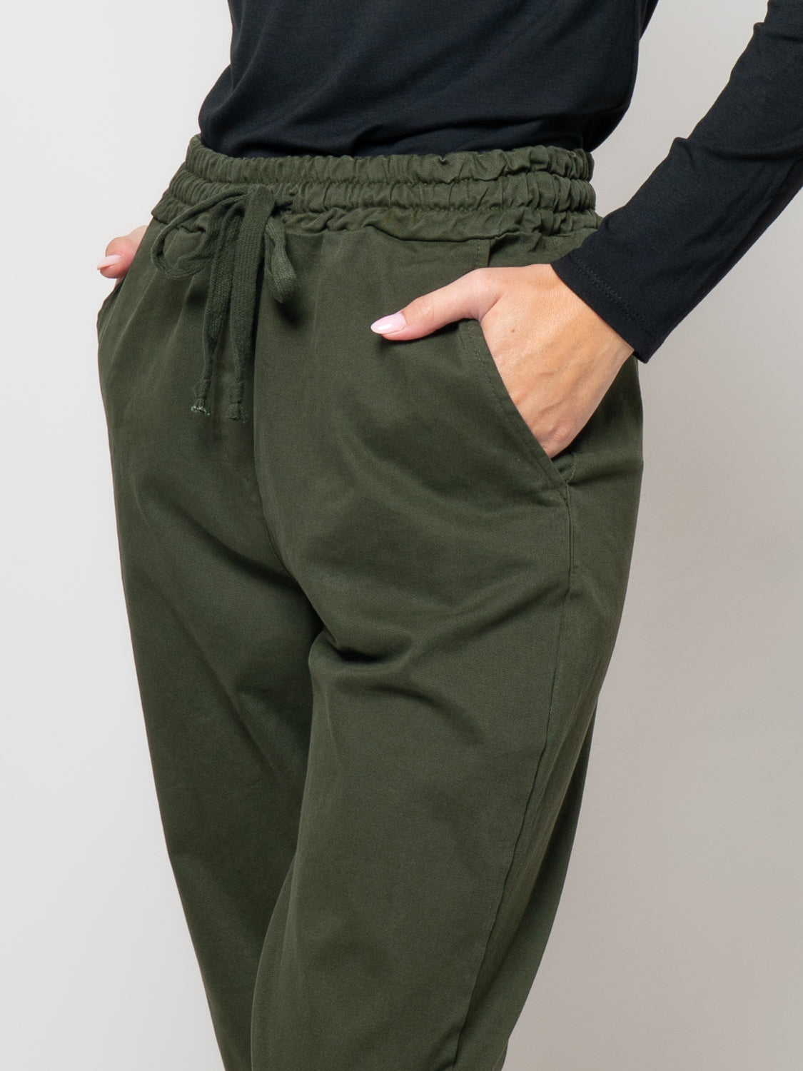 Pantalone baggy in gabardina