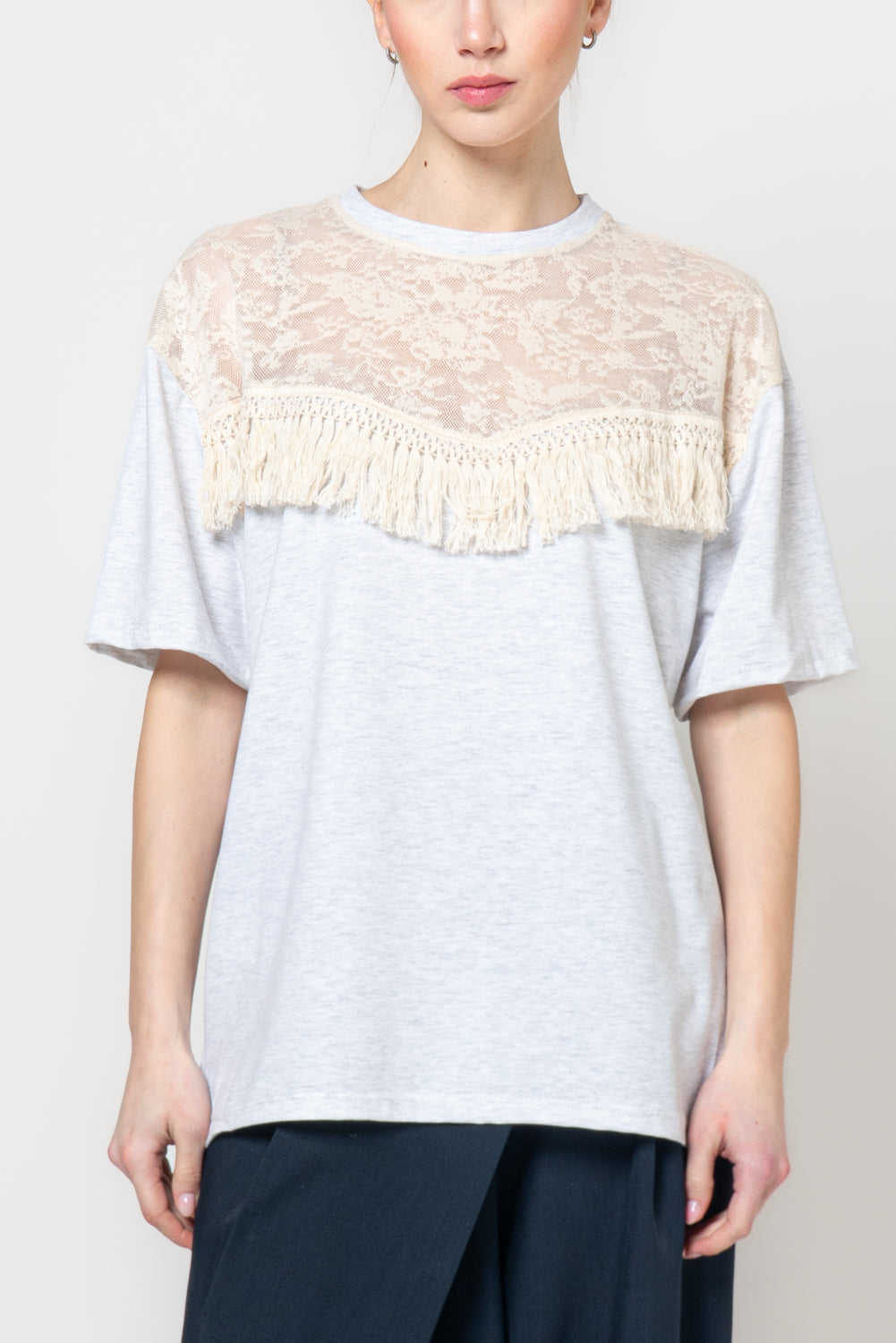 T shirt con dettagli in macramè