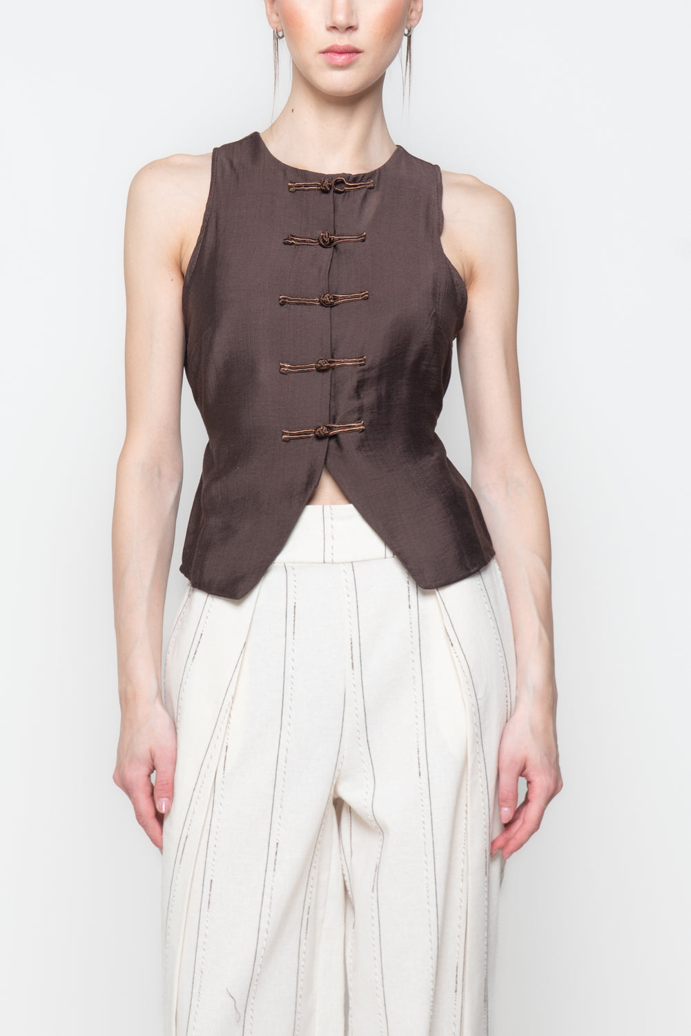 Gilet in Stile Orientale con Chiusura ad Alamari