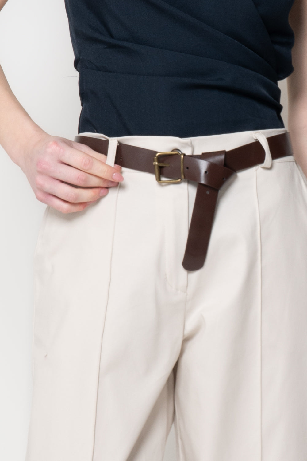 Pantaloni con Cucitura Frontale