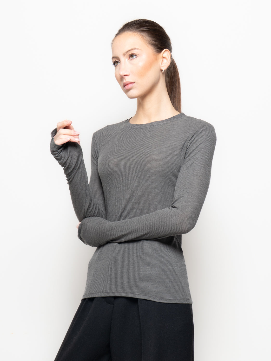 Maglia a costine con foro