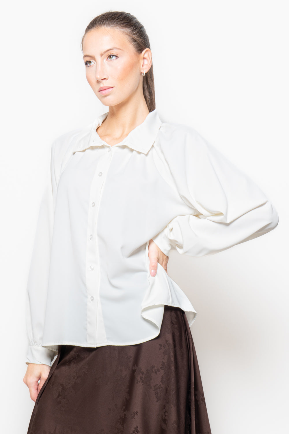CAMICIA CON COLLO A VULCANO
