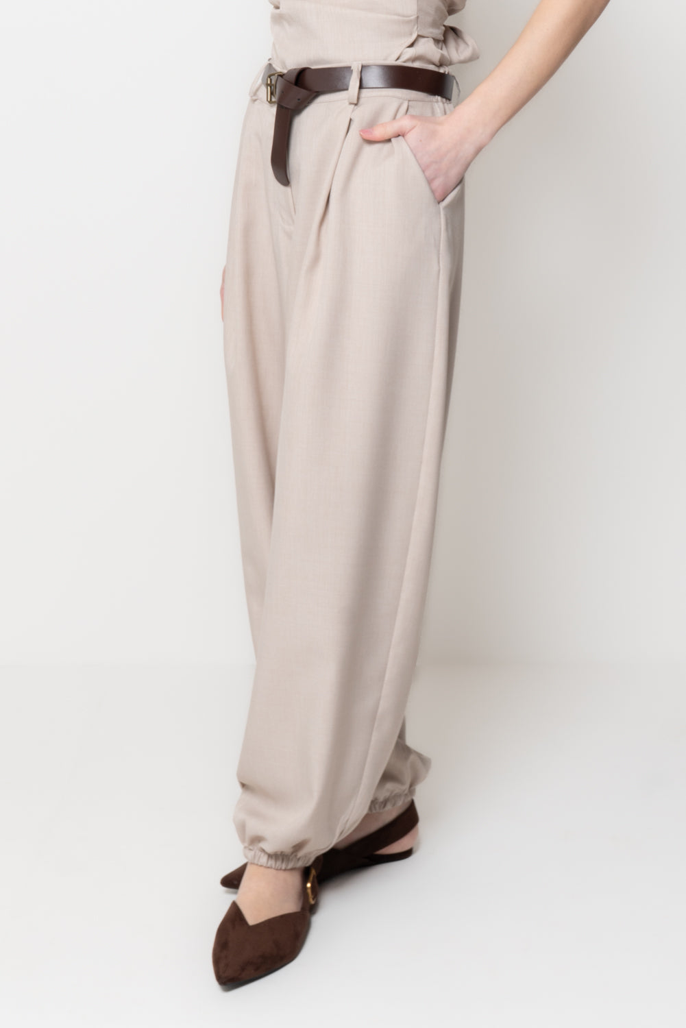 Pantalone modello harem con Cintura