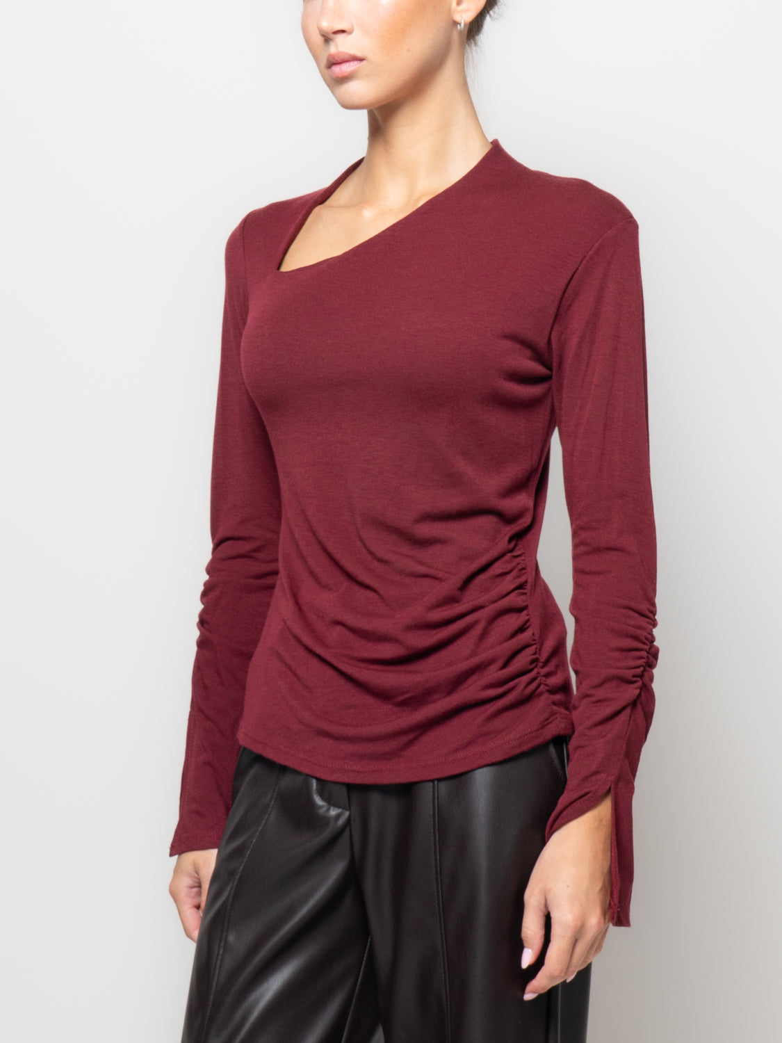 Maglia sollo asimmetrico