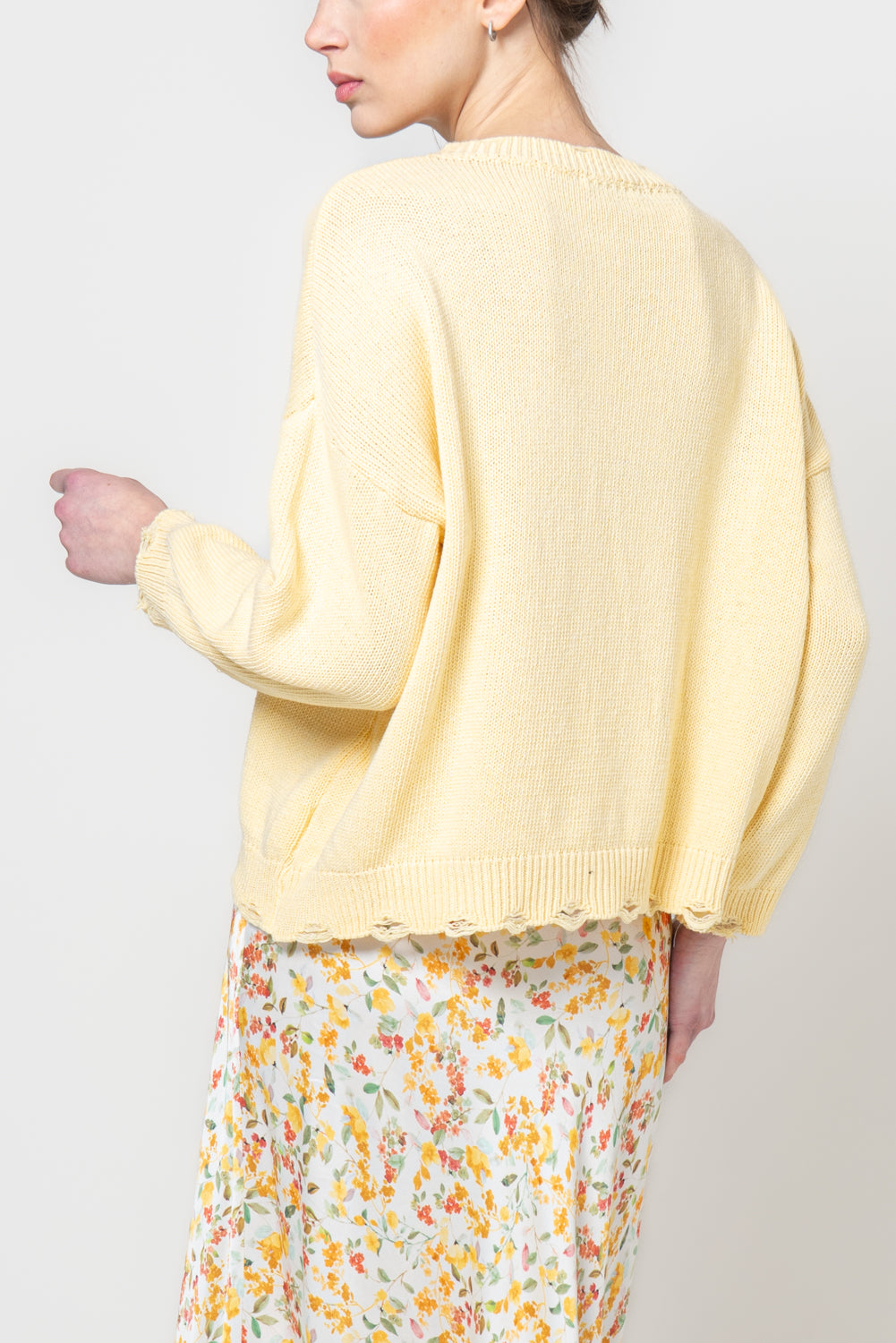 Maglia con profili sdruciti