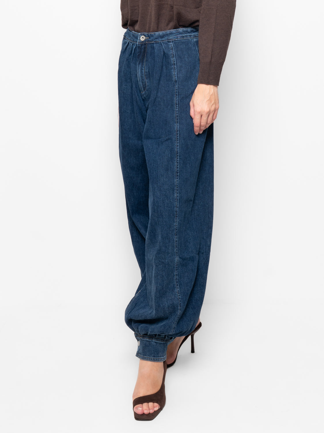 Jeans harem con pinces