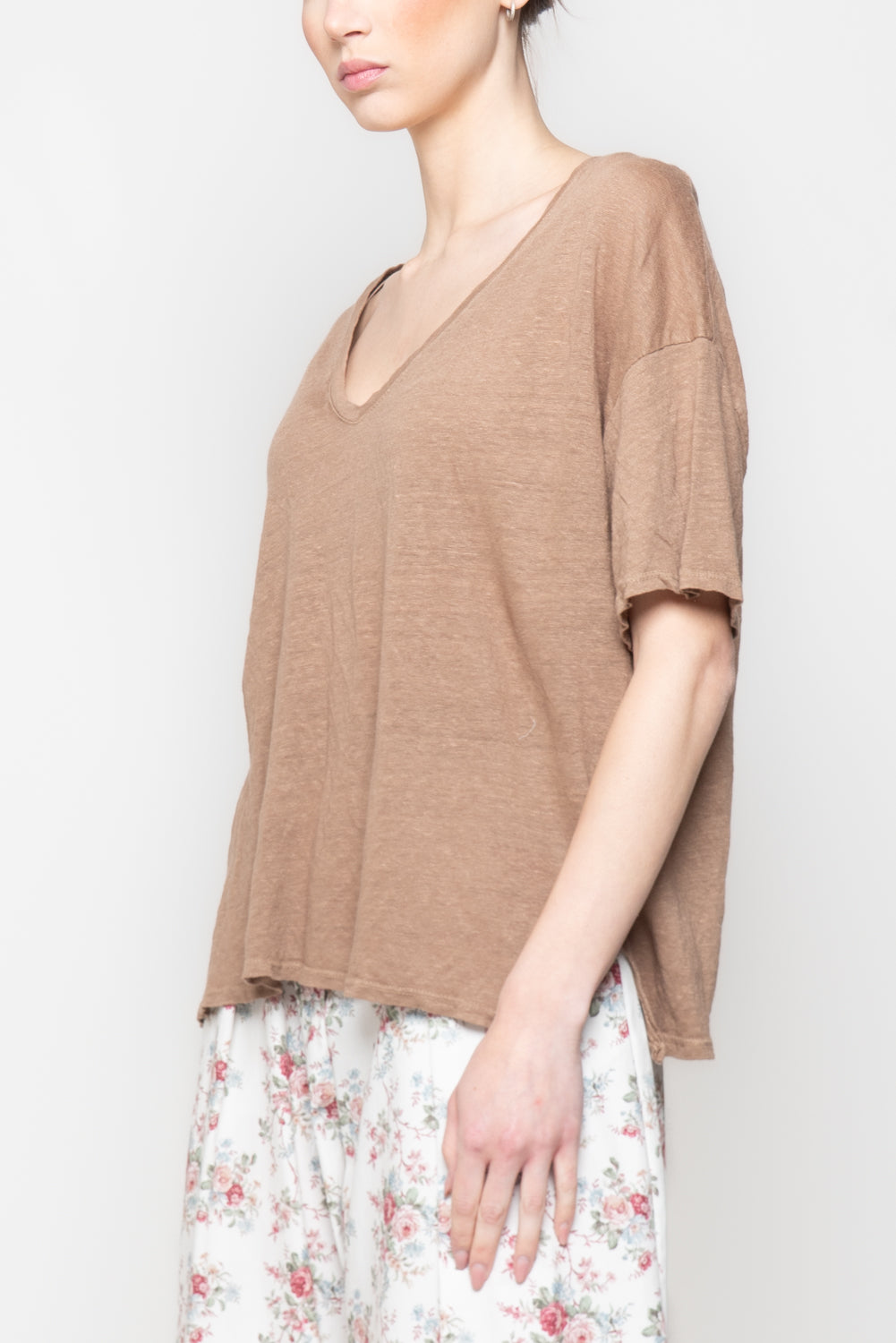 T-shirt scollo a V 100% lino