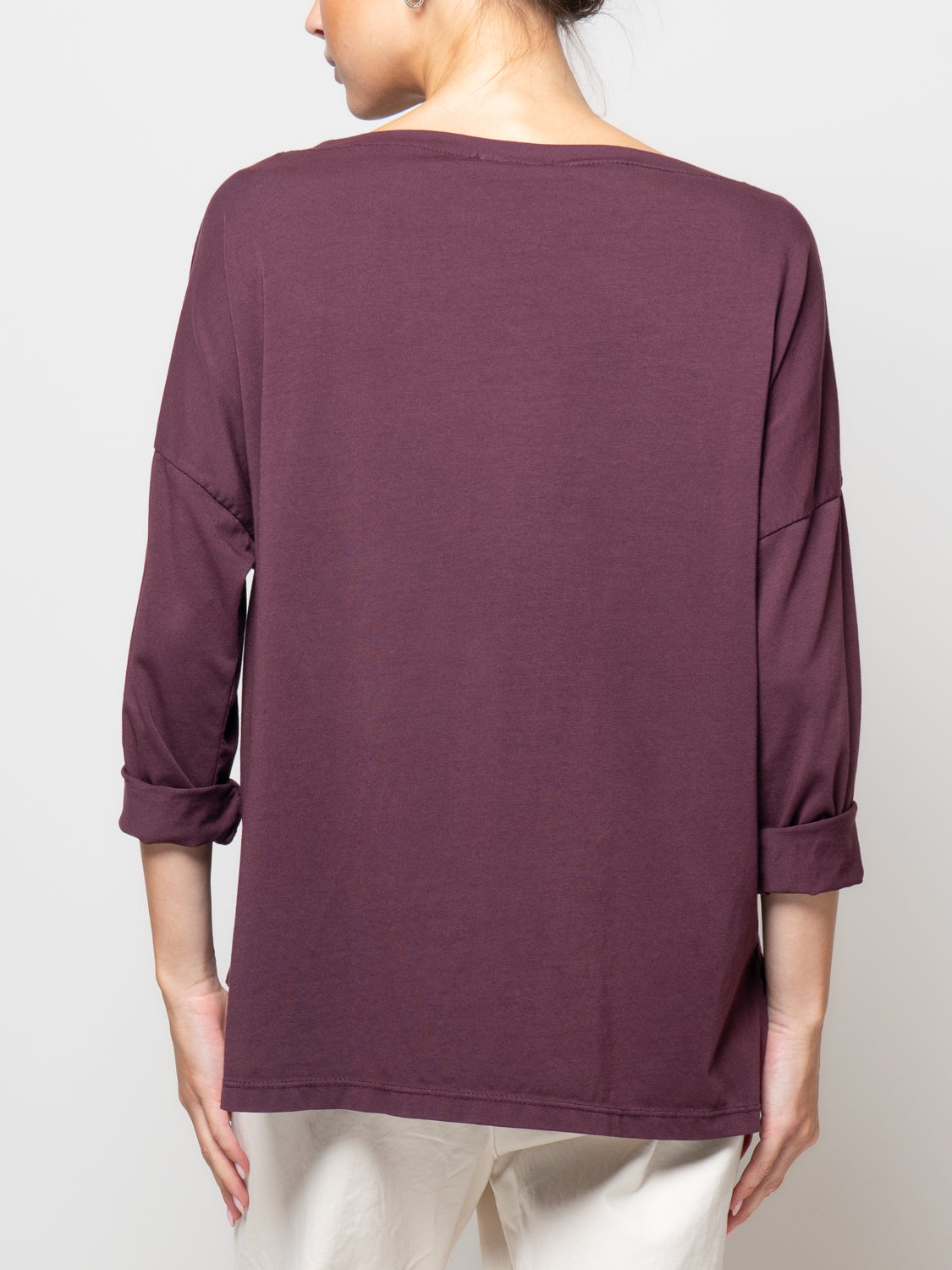 T shirt a manica lunga con scollo a barca