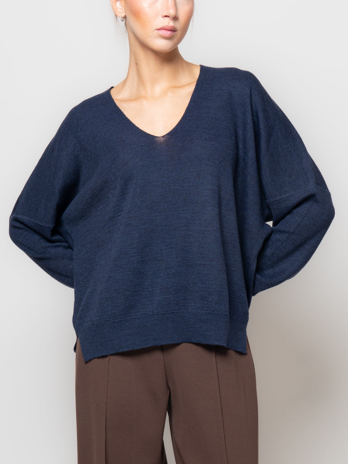 Maglia scollo a V misto lana