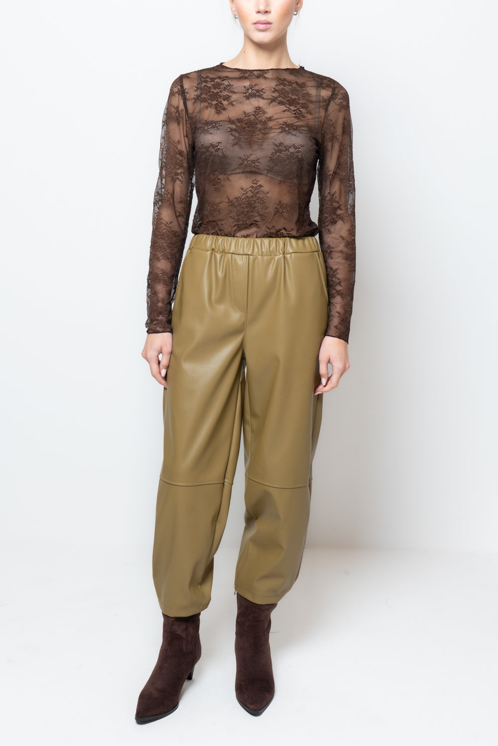 Pantalone baggy in similpelle