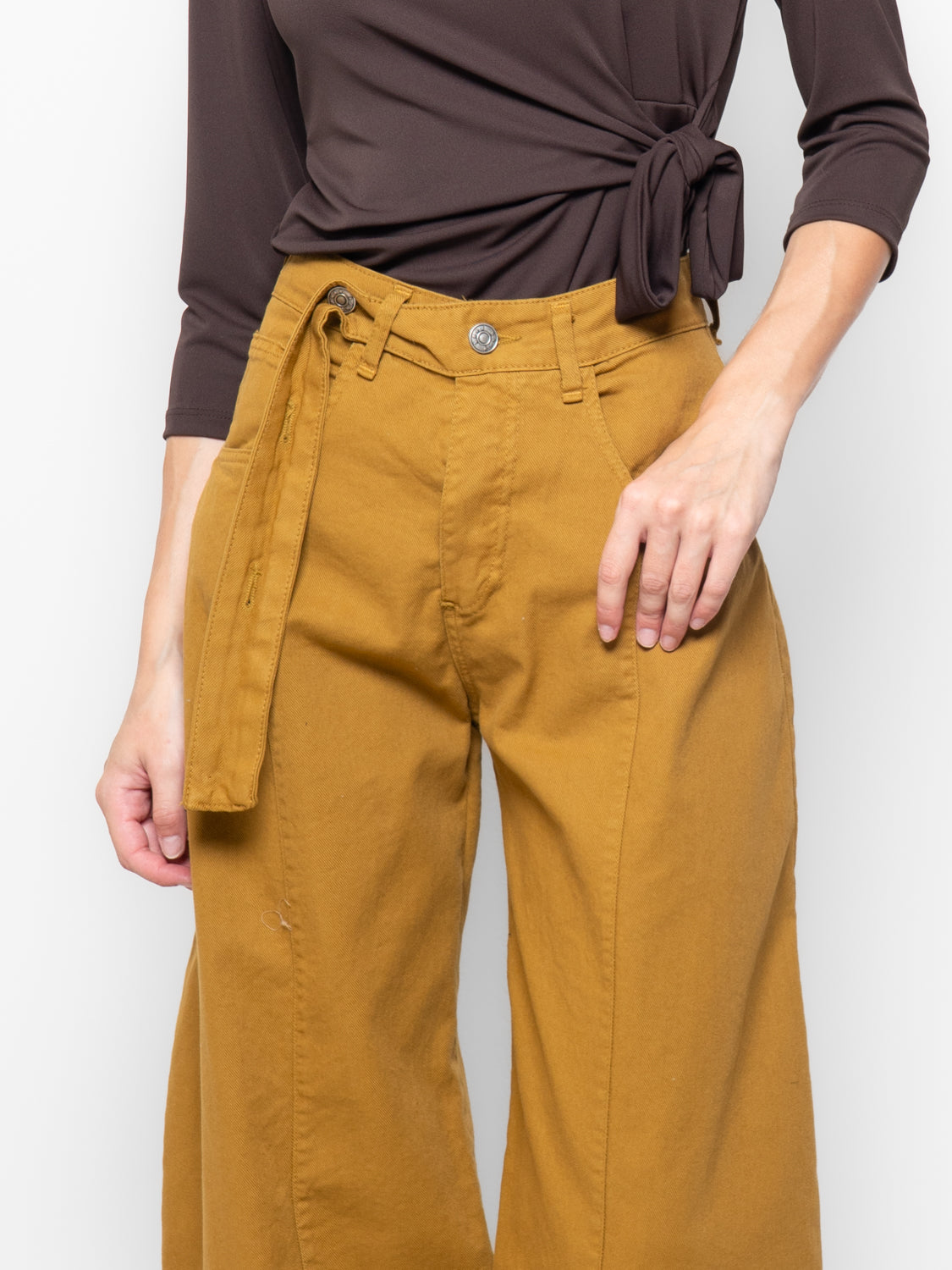 Pantalone cargo verde militare con cintura