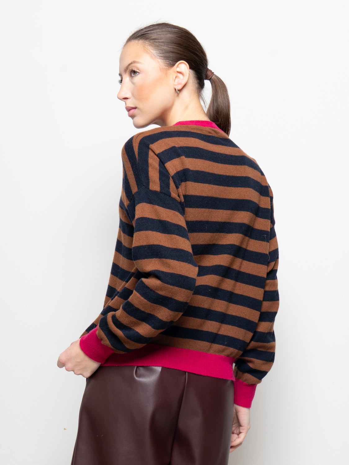 Maglia misto cachemire con profilo a contrasto
