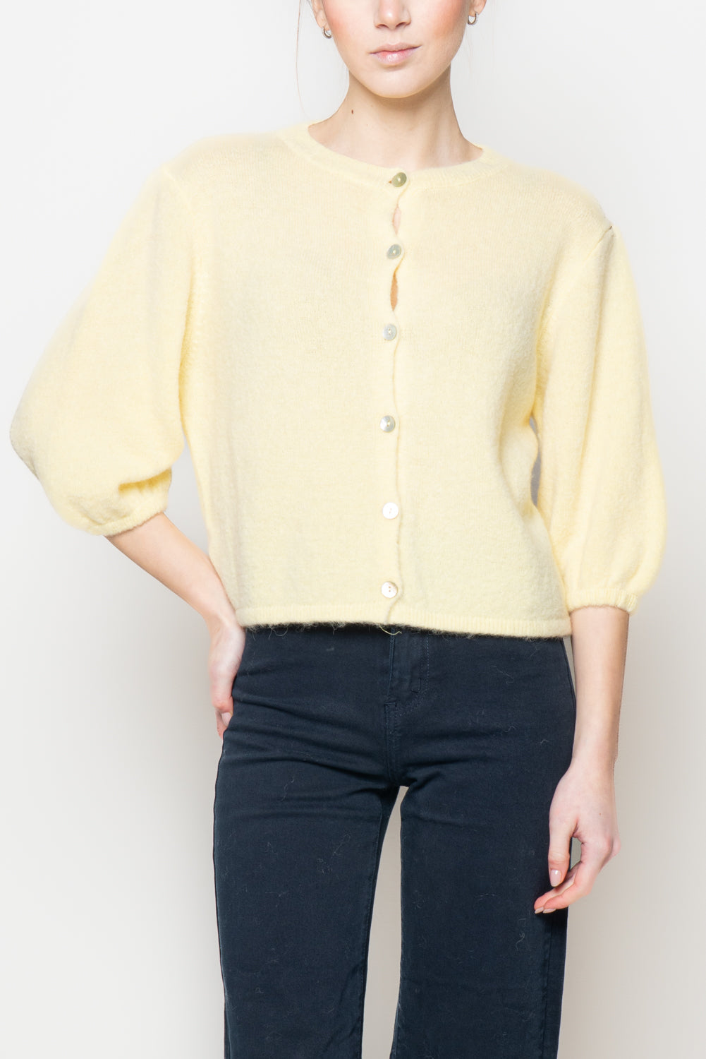 Cardigan con manica volume