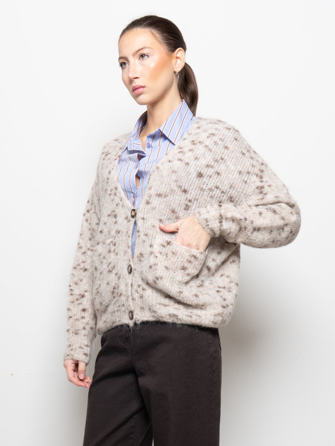 Cardigan in fantasia puntinata