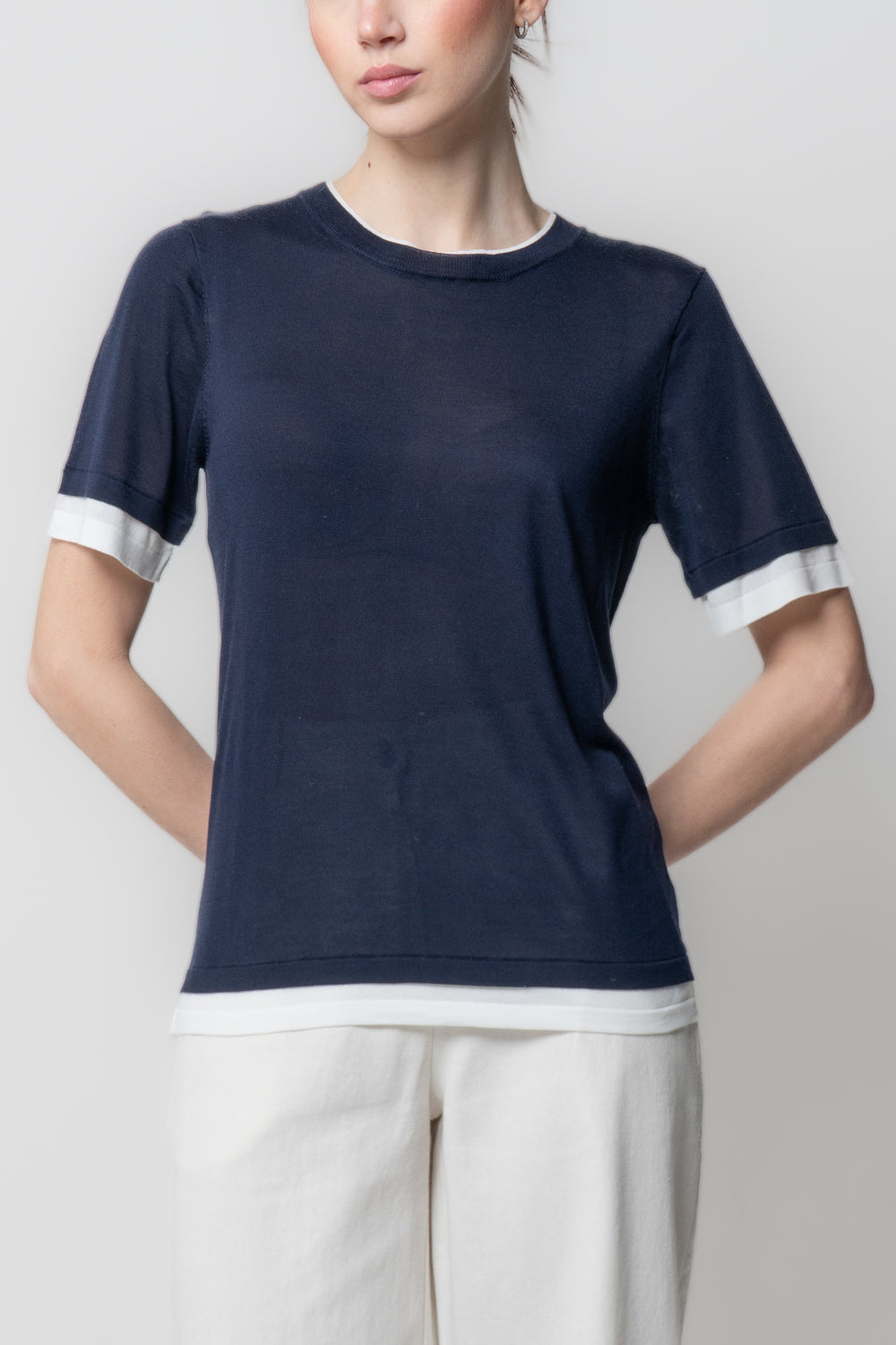 T-shirt in Maglia con Profili a Contrasto