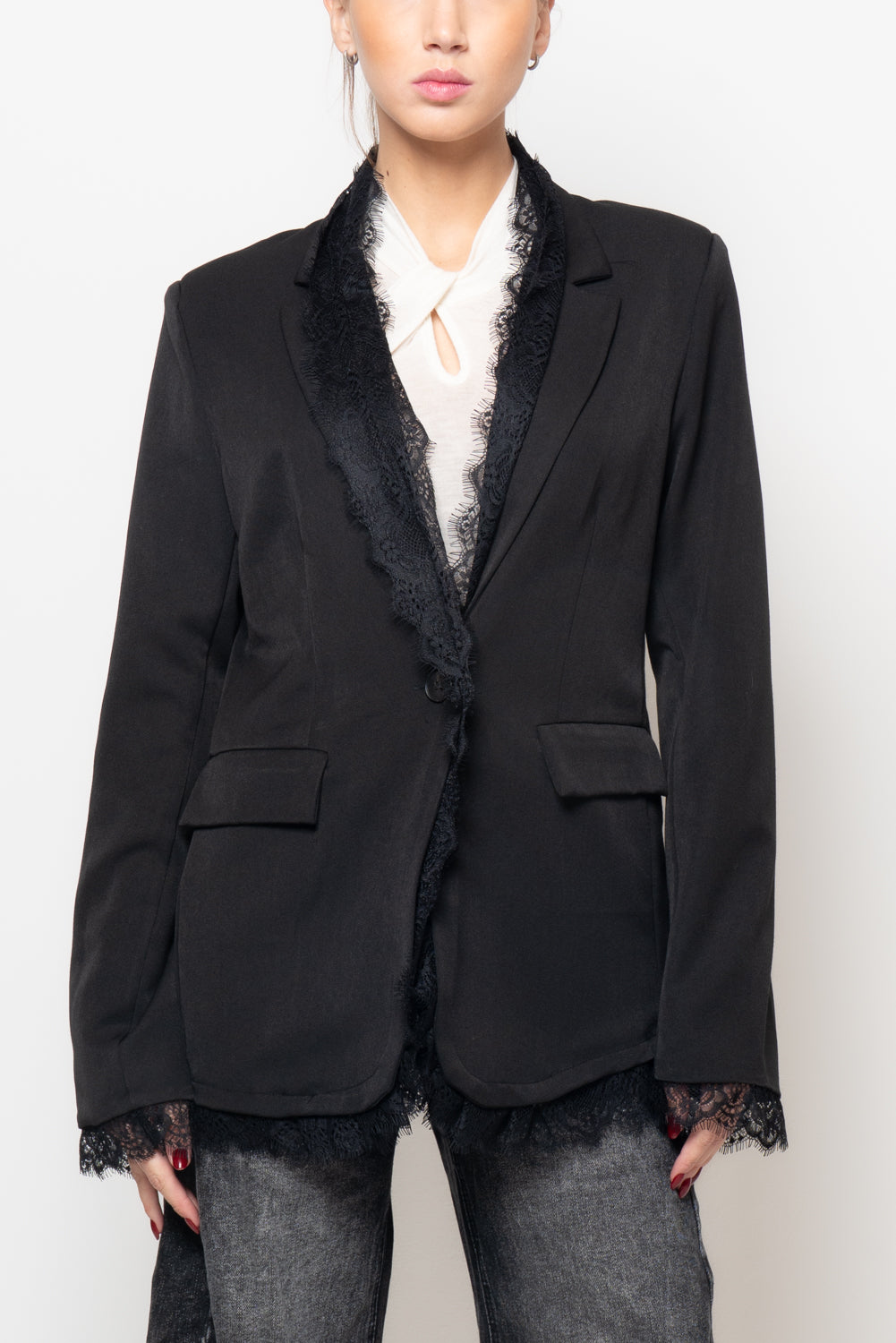 Giacca con profili in pizzo