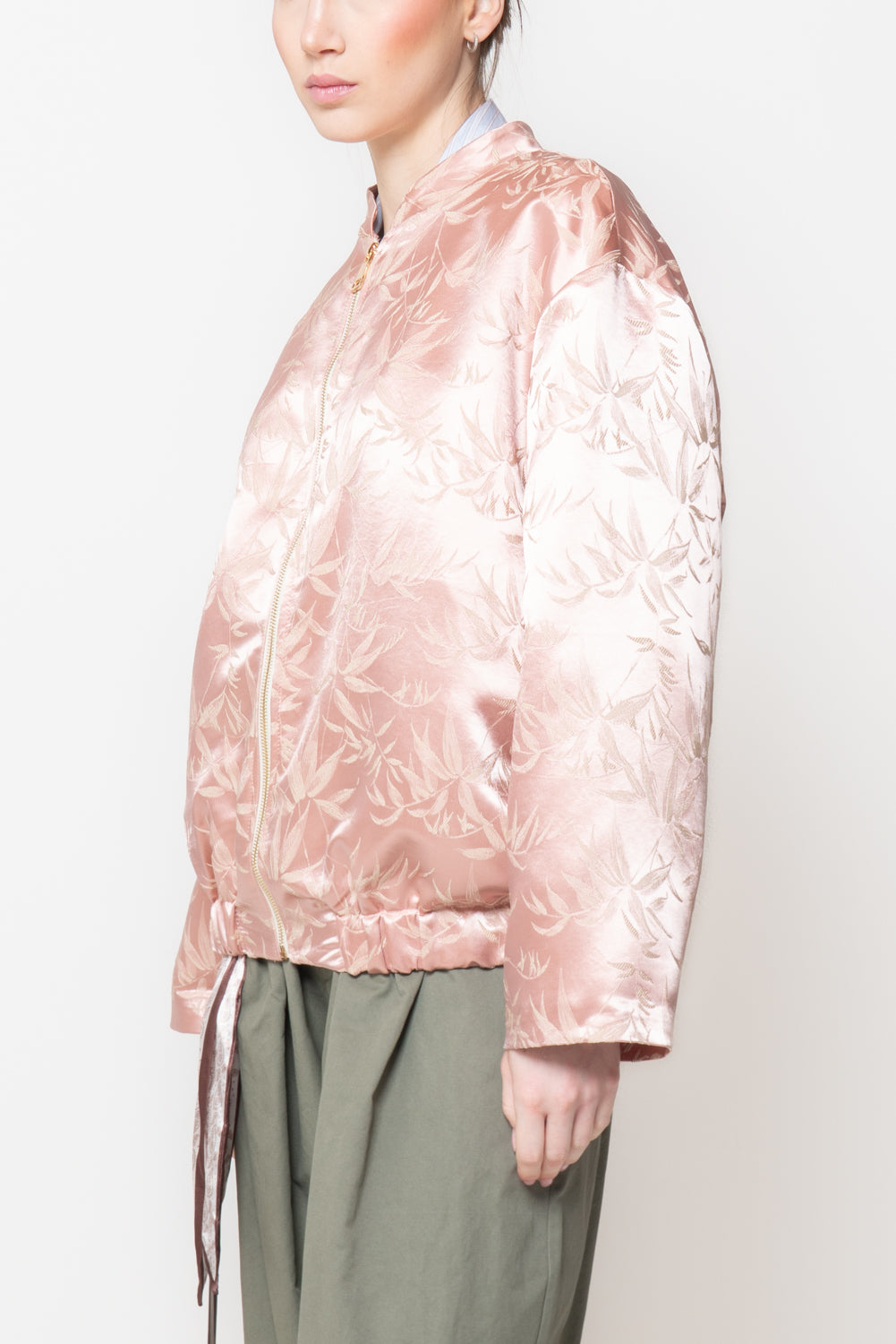 Bomber in raso con stampa foglie