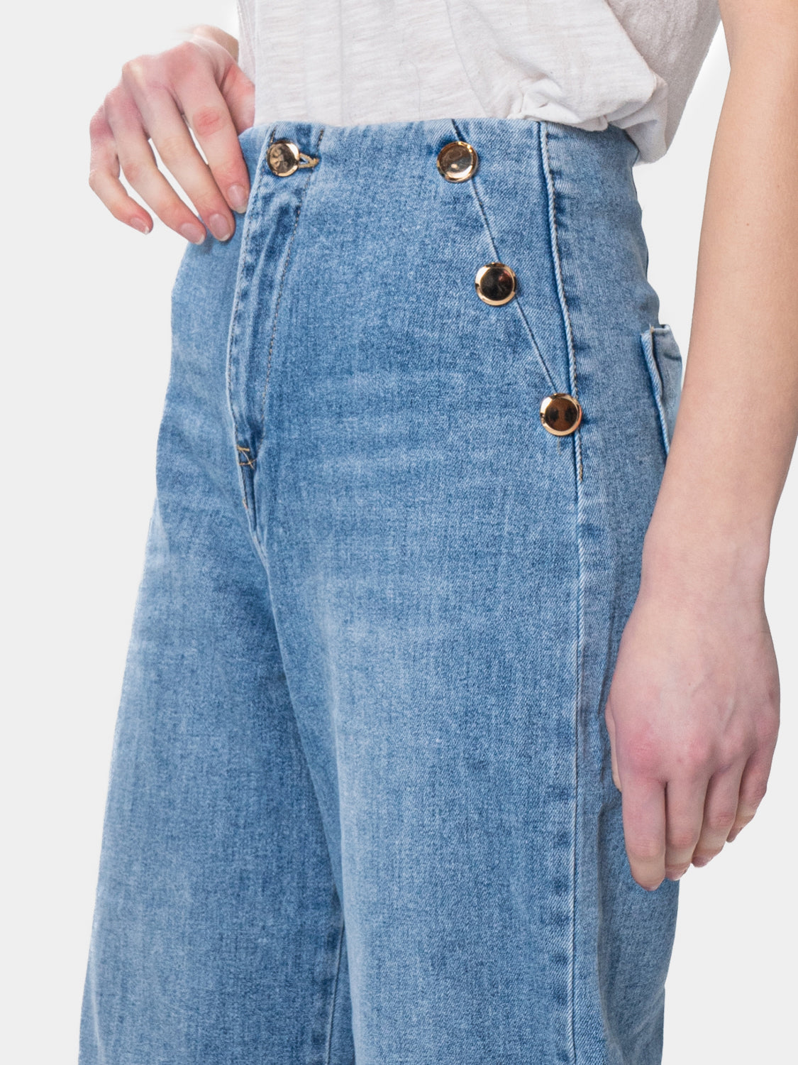 Jeans a coulotte con bottoni laterali